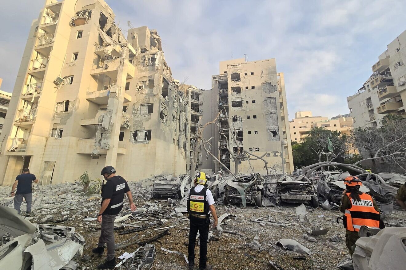 The site of an Iran missile attack in southern Israel on June 24, 2025. Credit: Magen David Adom.