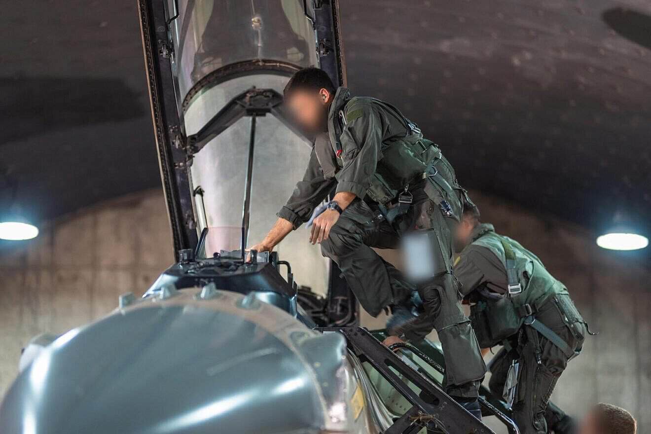 An Israeli Air Force pilot prepares to strike military sites in Iran, June 13, 2025. Credit: IDF.