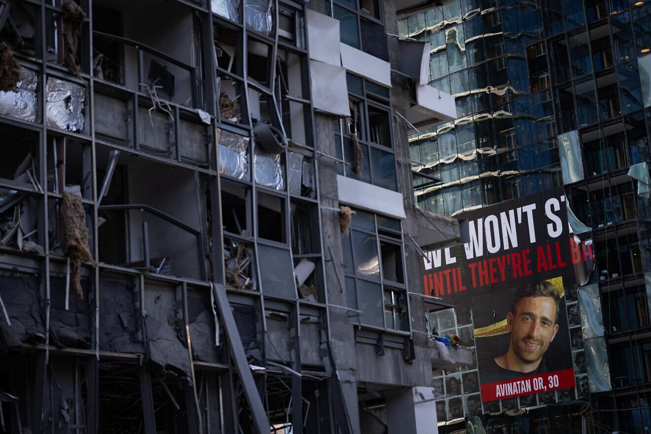 A ballistic missile fired from Iran significantly damages a high-rise building in Ramat Gan, Israel, June 19, 2025. Photo by Chaim Goldberg/Flash90.