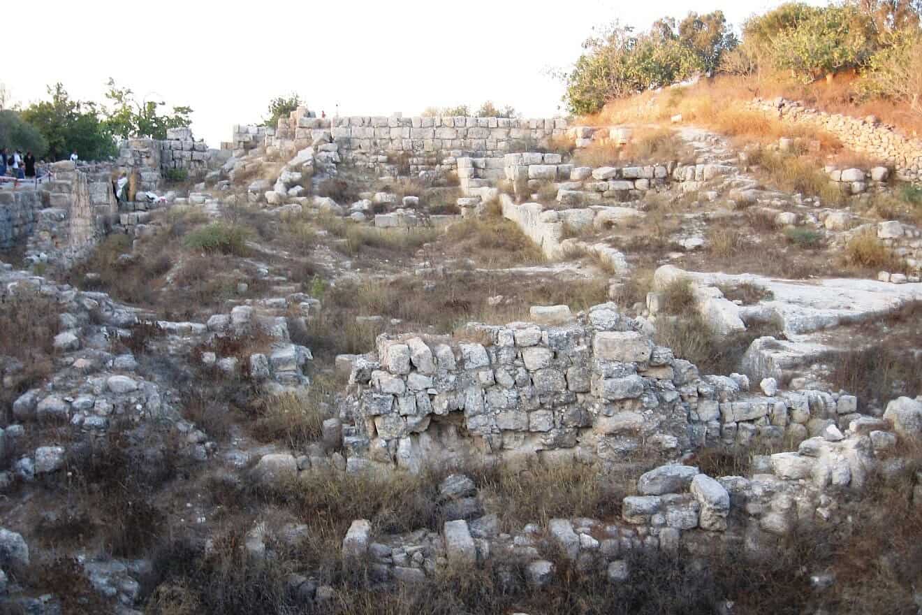 Remains of the palace of Ahab, the seventh king of Israel, at Sebastia in Samaria. Aug. 23, 2007. Photo by Daniel Ventura via Wikimedia Commons.