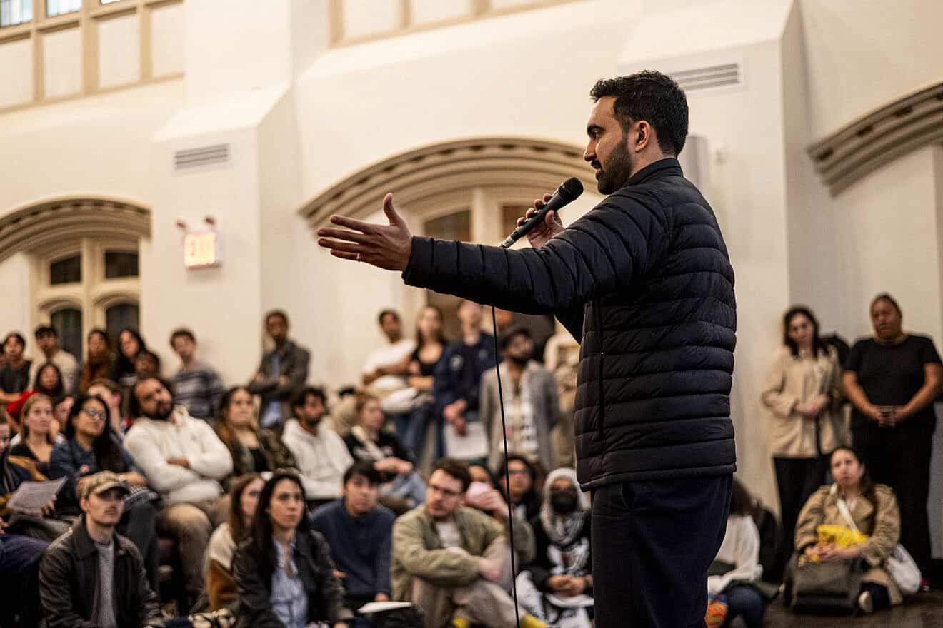 State assemblyman Zohran Mamdani (D-N.Y.) speaking at a DSA 101 meeting at the Church of the Village in the Manhattan borough of New York City, on Nov. 11, 2024. Credit: Bingjiefu He via Wikimedia Commons.