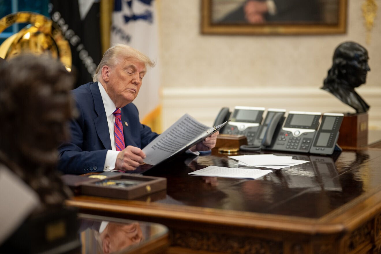 U.S. President Donald Trump in the White House, July 18, 2025. Photo by Daniel Torok/White House.