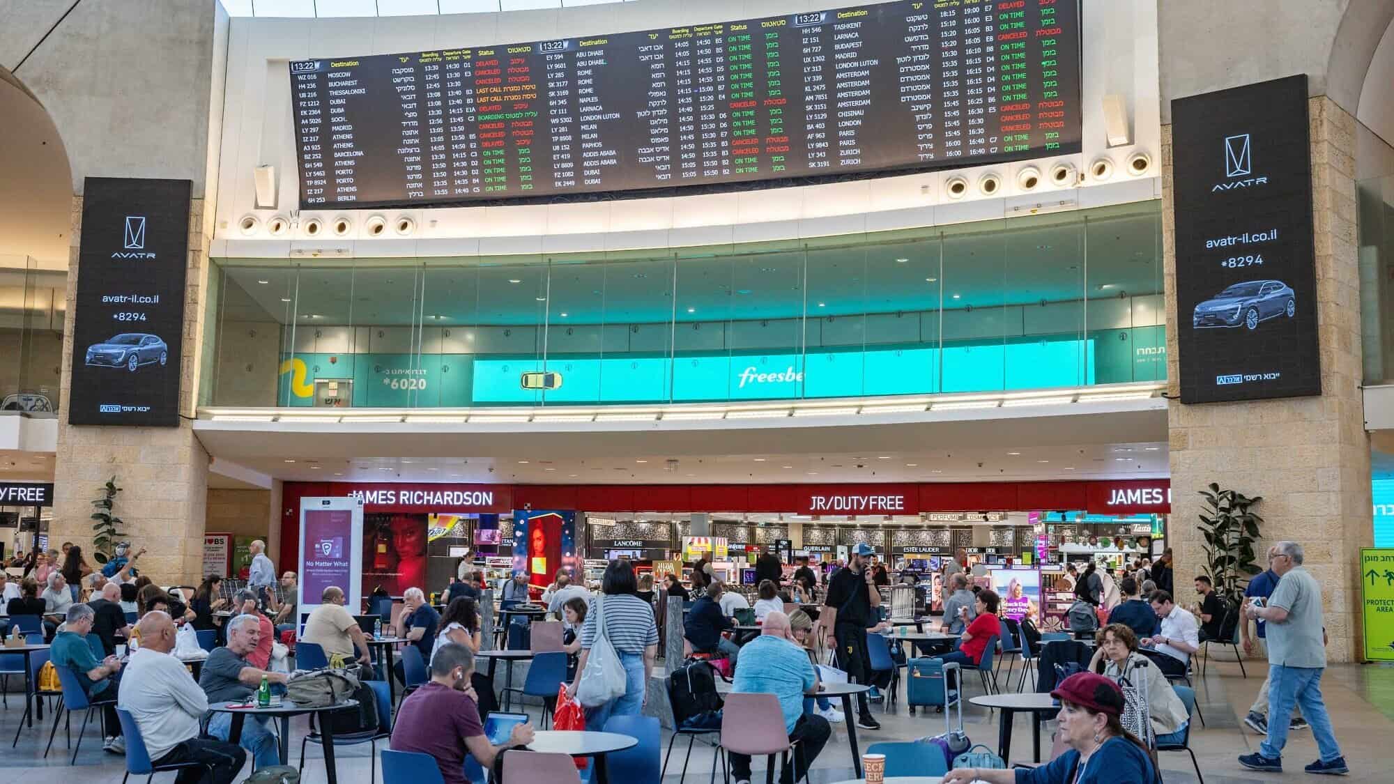 Travelers at Ben-Gurion International Airport, May 13, 2025. Photo by Nati Shohat/Flash90.