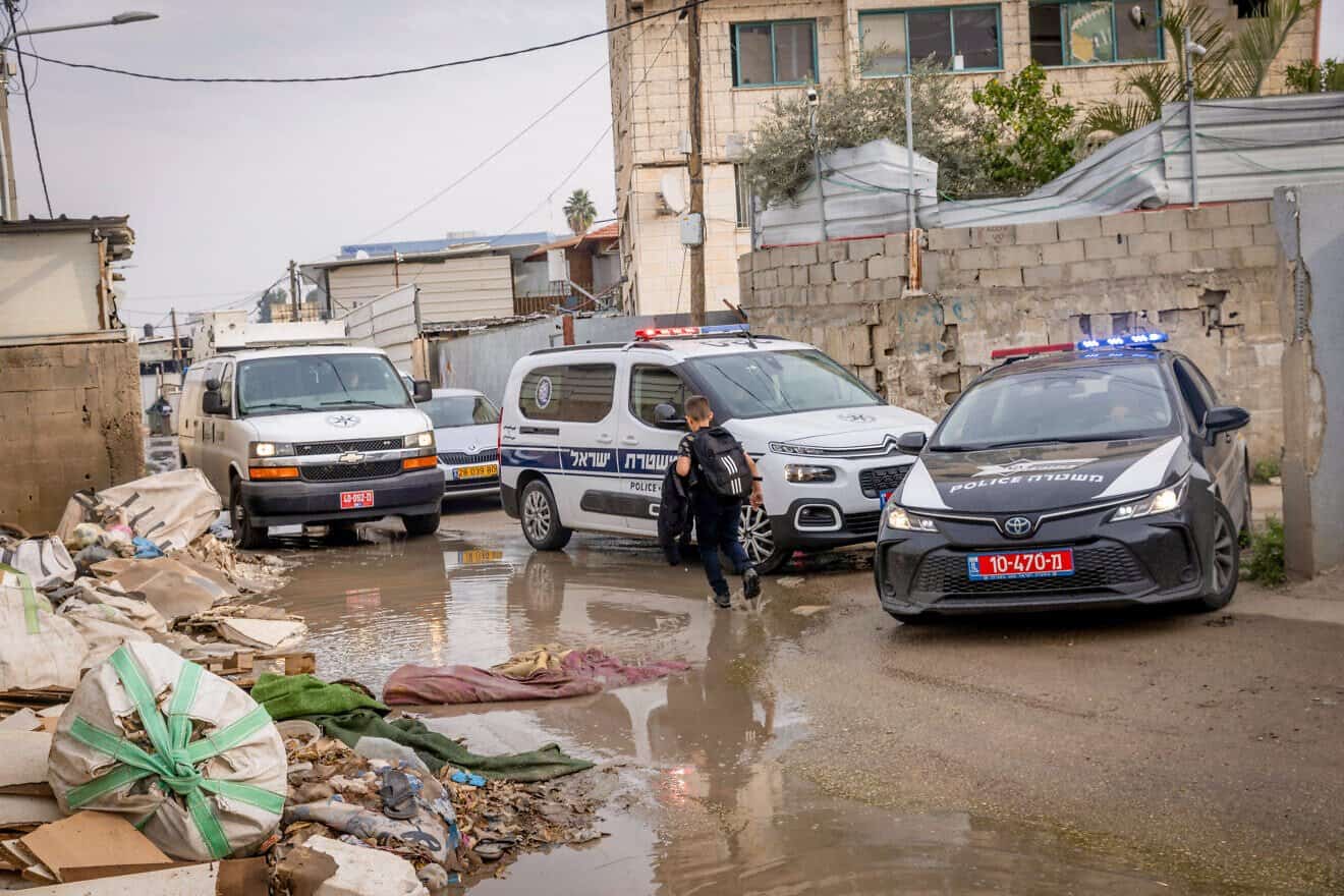 Israel Police at the scene of a deadly shooting in the central city of Lod, Feb. 3, 2025. Photo by Yossi Aloni/Flash90.