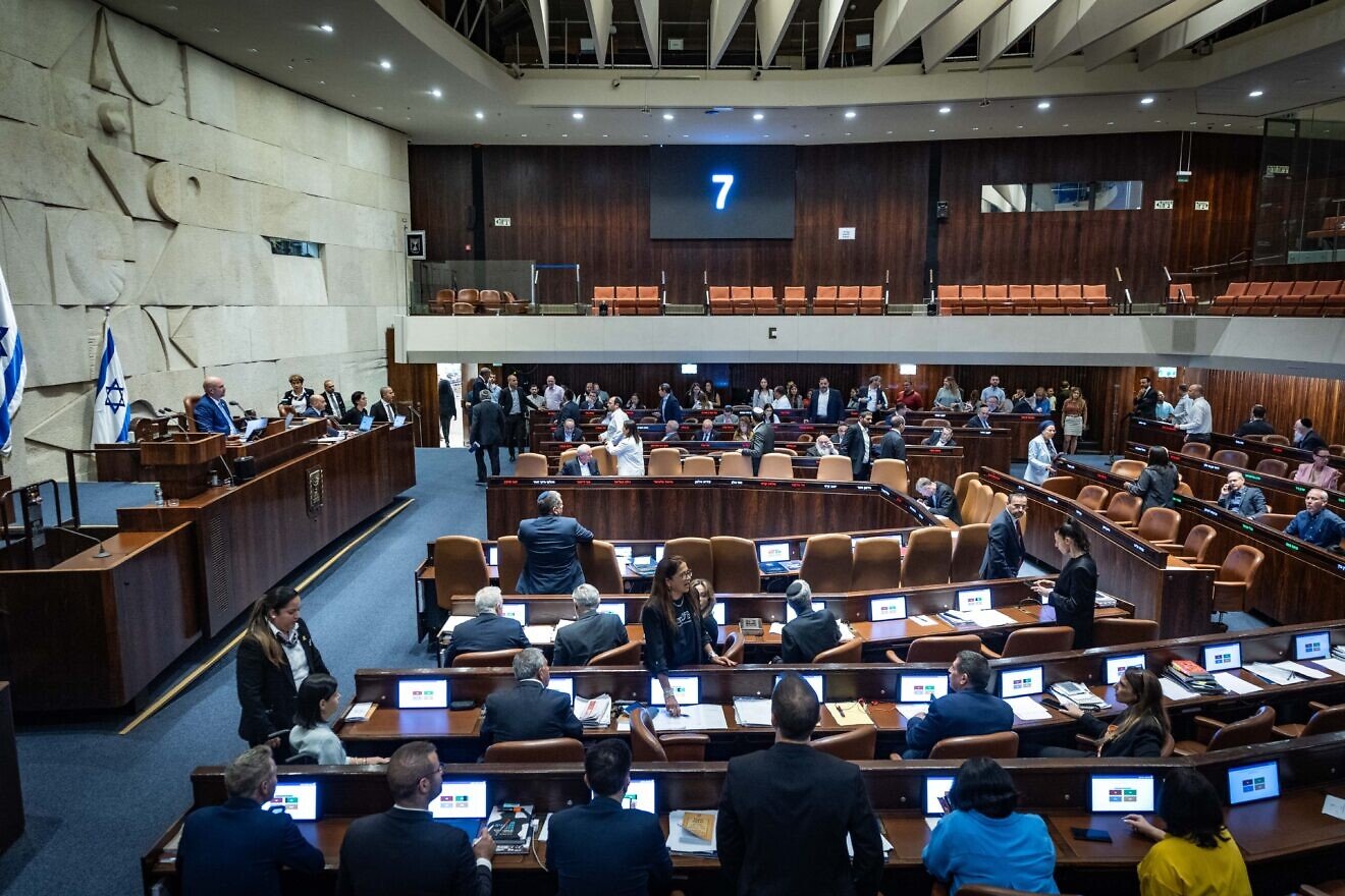 A plenum session at the Knesset, Jerusalem, July 9, 2025. Photo by Yonatan Sindel/Flash90.