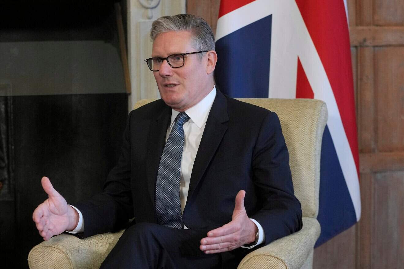 Britain's Prime Minister Keir Starmer speaks to Prime Minister Narendra Modi of India as they meet for bilateral talks at Chequers on July 24, 2025 in Aylesbury, England. Photo by Kin Cheung - WPA Pool/Getty Images.