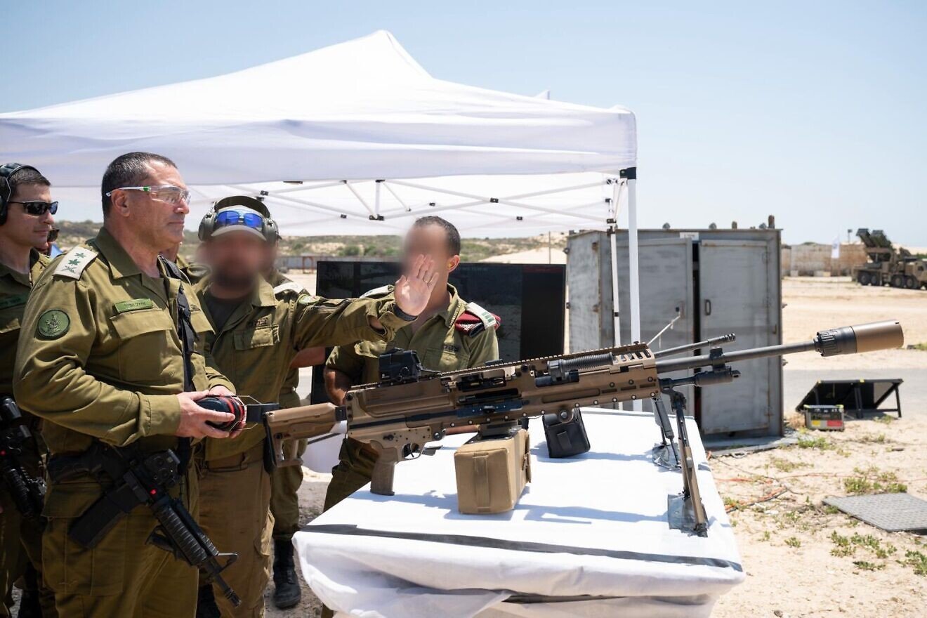 IDF Chief of Staff Lt. Gen. Eyal Zamir visits the Ground Forces headquarters at Camp Bar-Lev near Kiryat Malakhi on July 23, 2025. Credit: IDF.