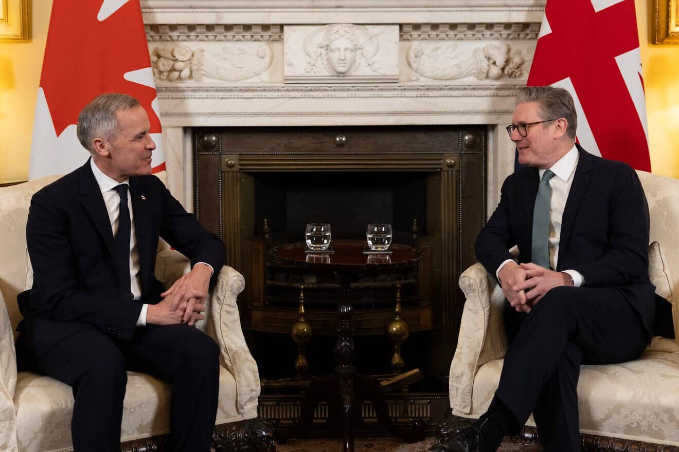 British Prime Minister Keir Starmer meets at 10 Downing Street with Canadian Prime Minister Mark Carney for a bilateral meeting on March 17, 2025. Credit: Lauren Hurley/No. 10 Downing Street via Wikimedia Commons.