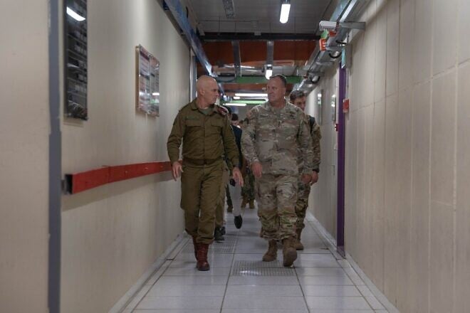 Gen. Michael Erik Kurilla, commander of U.S. Central Command, walks with the head of IDF Northern Command Maj. Gen. Ori Gordin during a visit to Israel, Sept. 9, 2024. Credit: IDF via Wikimedia Commons.