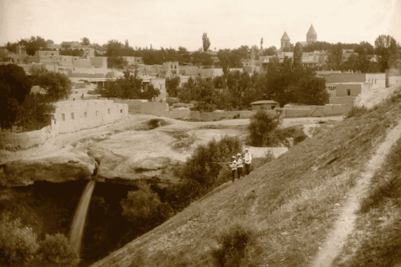 The Armenian district and church of Nakhijevan city, 1910s. Credit: Wikimedia Commons.