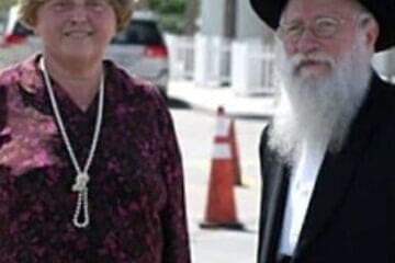 Rabbi Avraham and Rivka Korf in 2010. Credit: Chabad.org/News.