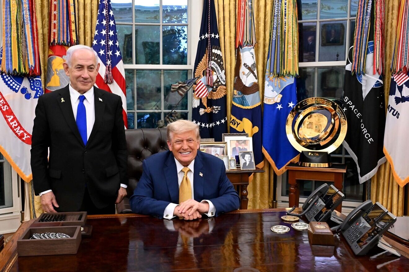 Israeli Prime Minister Benjamin Netanyahu and U.S. President Donald Trump during a meeting in the Oval Office of the White House, July 8, 2025. Photo by Avi Ohayon/GPO.