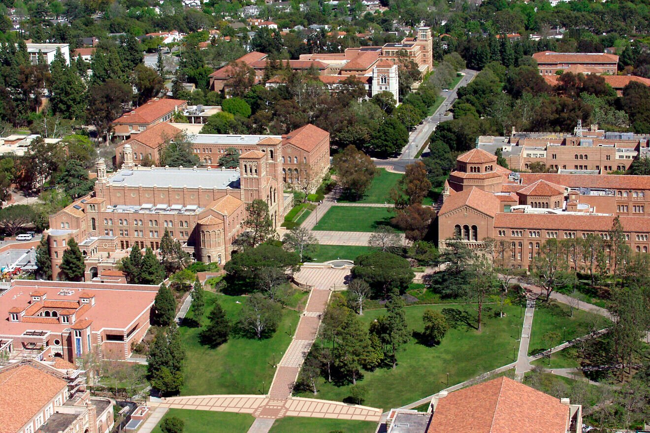An aerial view of the historic core of the UCLA campus in 2003. Credit: Courtesy of UCLA.