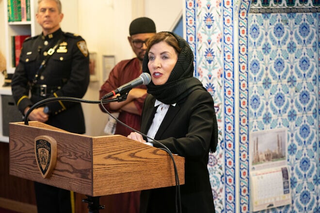 New York Gov. Kathy Hochul delivered remarks at the funeral service of NYPD officer Didarul Islam, July 31, 2025. Credit: Don Pollard/Office of Gov. Kathy Hochul.
