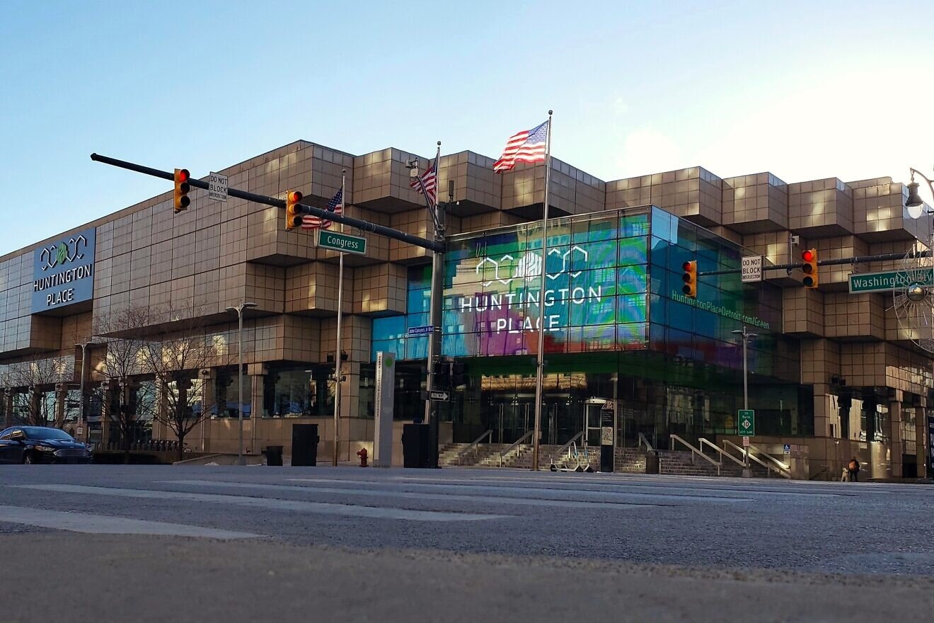 Huntington Place (formerly, the Cobo Center), the major convention center in Detroit, on Nov. 21, 2022. Credit: 42-BRT via Wikimedia Commons.