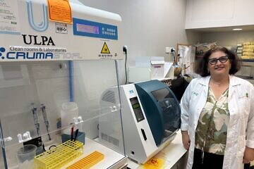 Prof. Idit Maya in her laboratory at the Genetics Institute of Rabin Medical Center, Aug. 6, 2025. Photo by Howard Blas.
