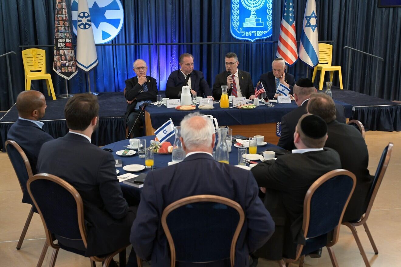 Israeli Foreign Minister Gideon Sa'ar meets with a delegation of U.S. journalists. Photo by MFA/Shlomi Amsalem.