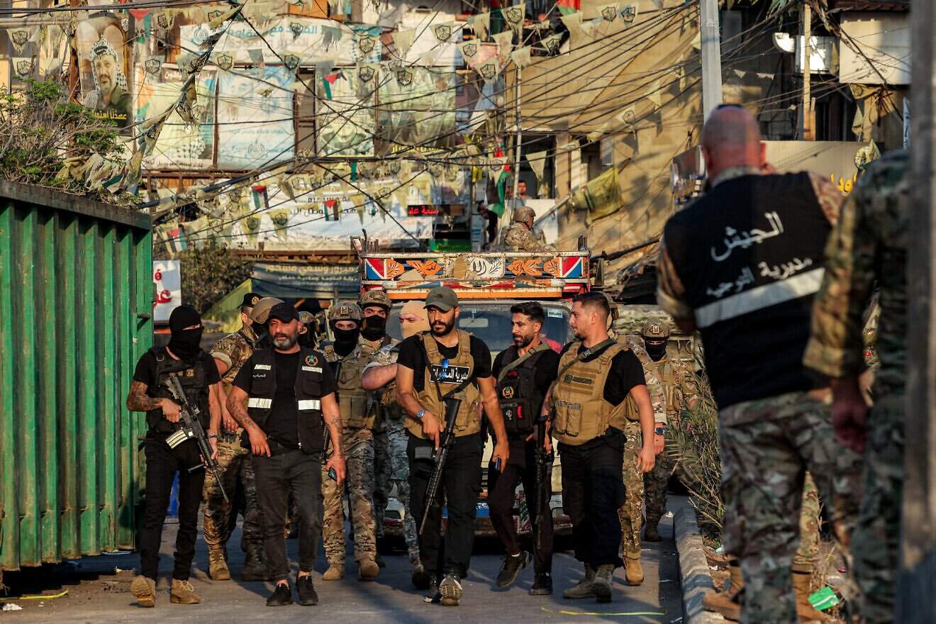 Lebanese army begins disarming Palestinian refugee camp in Beirut