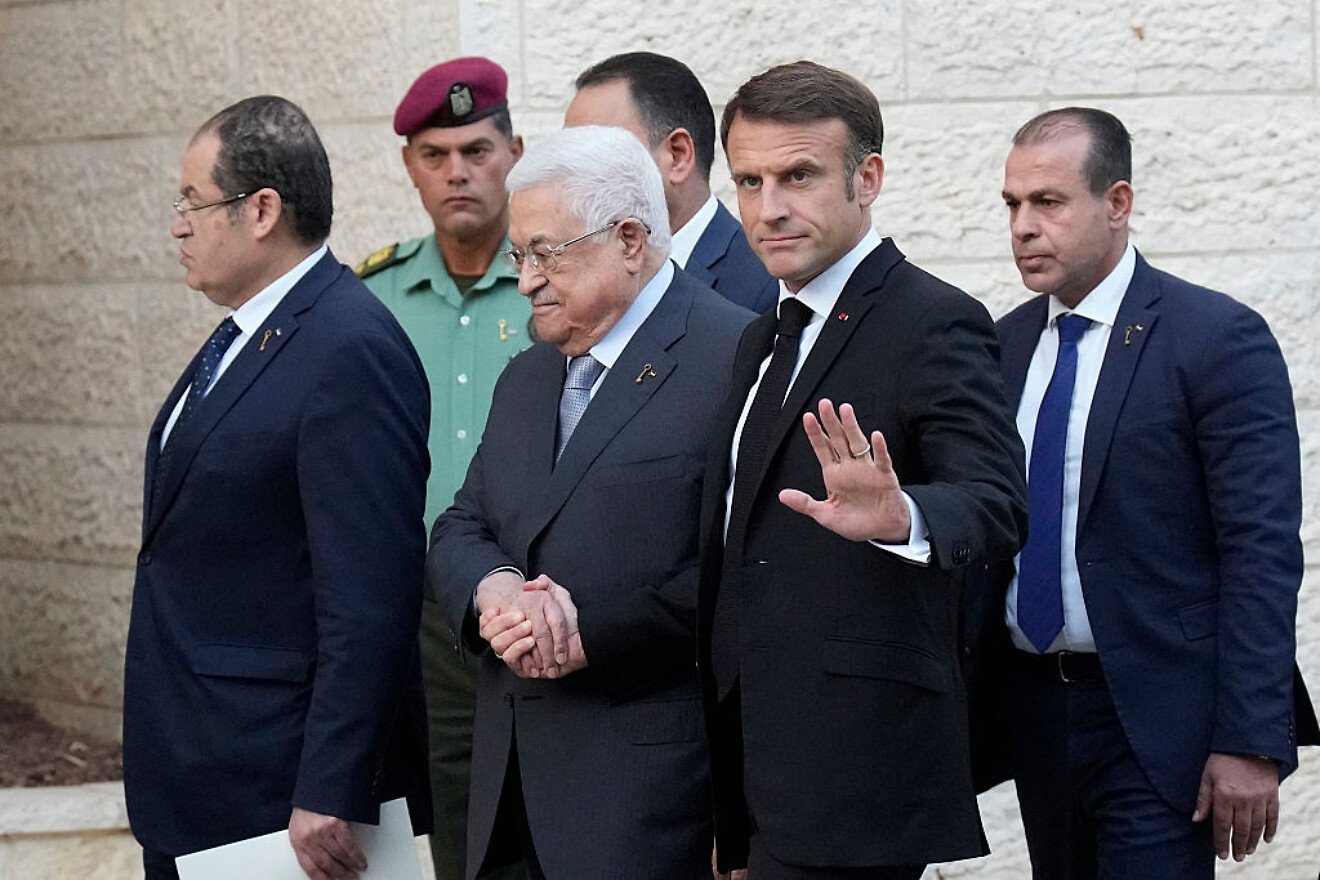 Palestinian Authority chief Mahmoud Abbas welcomes French President Emmanuel Macron to Ramallah on Oct. 24, 2023. Photo by Christophe Ena/POOL/AFP via Getty Images. Palestinian Authority chief Mahmoud Abbas welcomes French President Emmanuel Macron to Ramallah on Oct. 24, 2023. Photo by Christophe Ena/POOL/AFP via Getty Images.