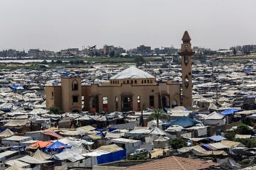 Tents of displaced Palestinians in the al-Mawasi area in the southern Gaza Strip, on Aug. 11, 2025. Photo by Abed Rahim Khatib/Flash90.