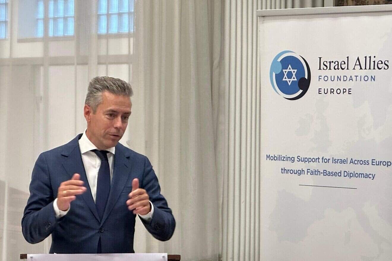 Dutch MP Chris Stoffer addresses a meeting of the Israel Allies legislators at the legislature in The Hague, Sept. 10, 2025. Credit: Israel Allies Foundation.