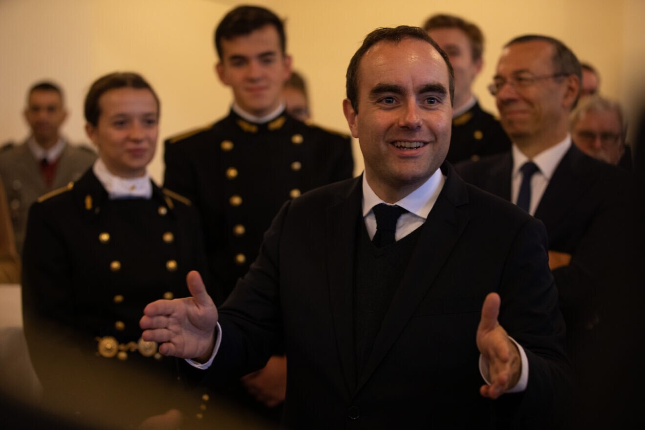Sebastien-Lecornu visits the Ecole polytechnique in Paris on Oct. 14, 2022. Photo credit: Institut Polytechnique de Paris / J.Barande.
