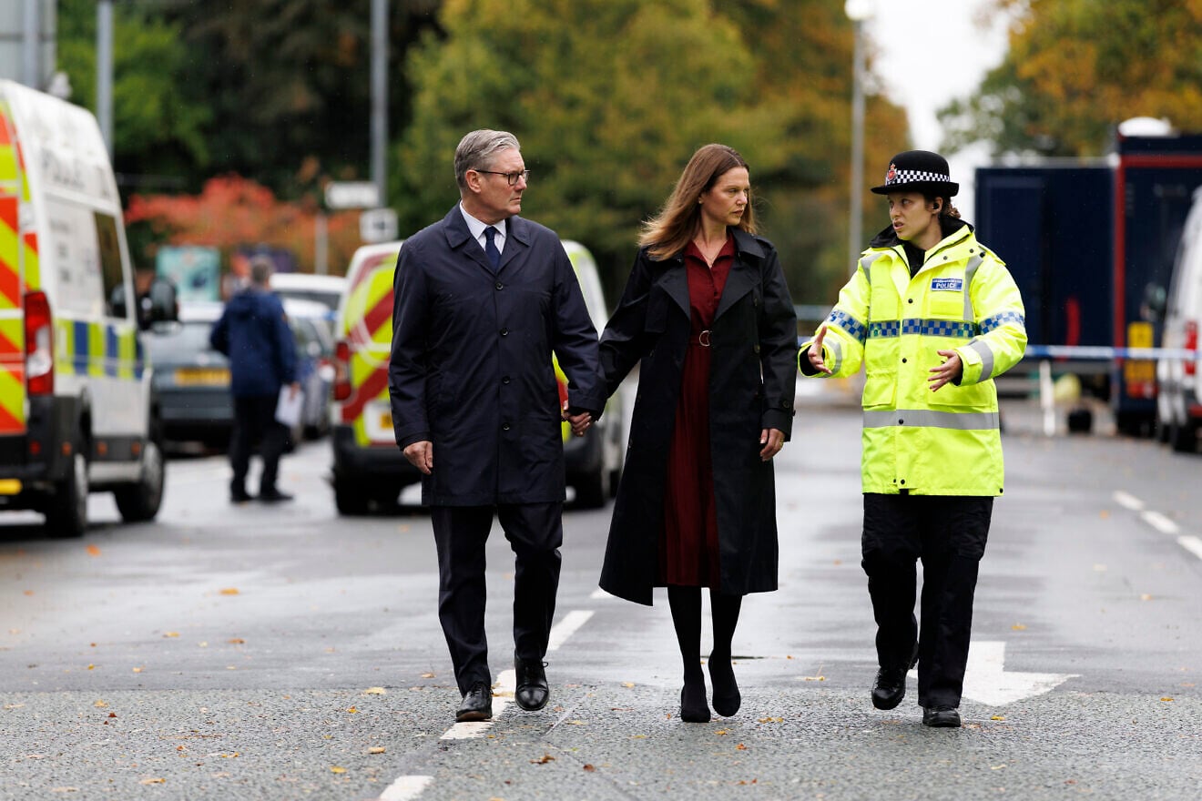 UK antisemitic incidents hit 2nd-highest level on record