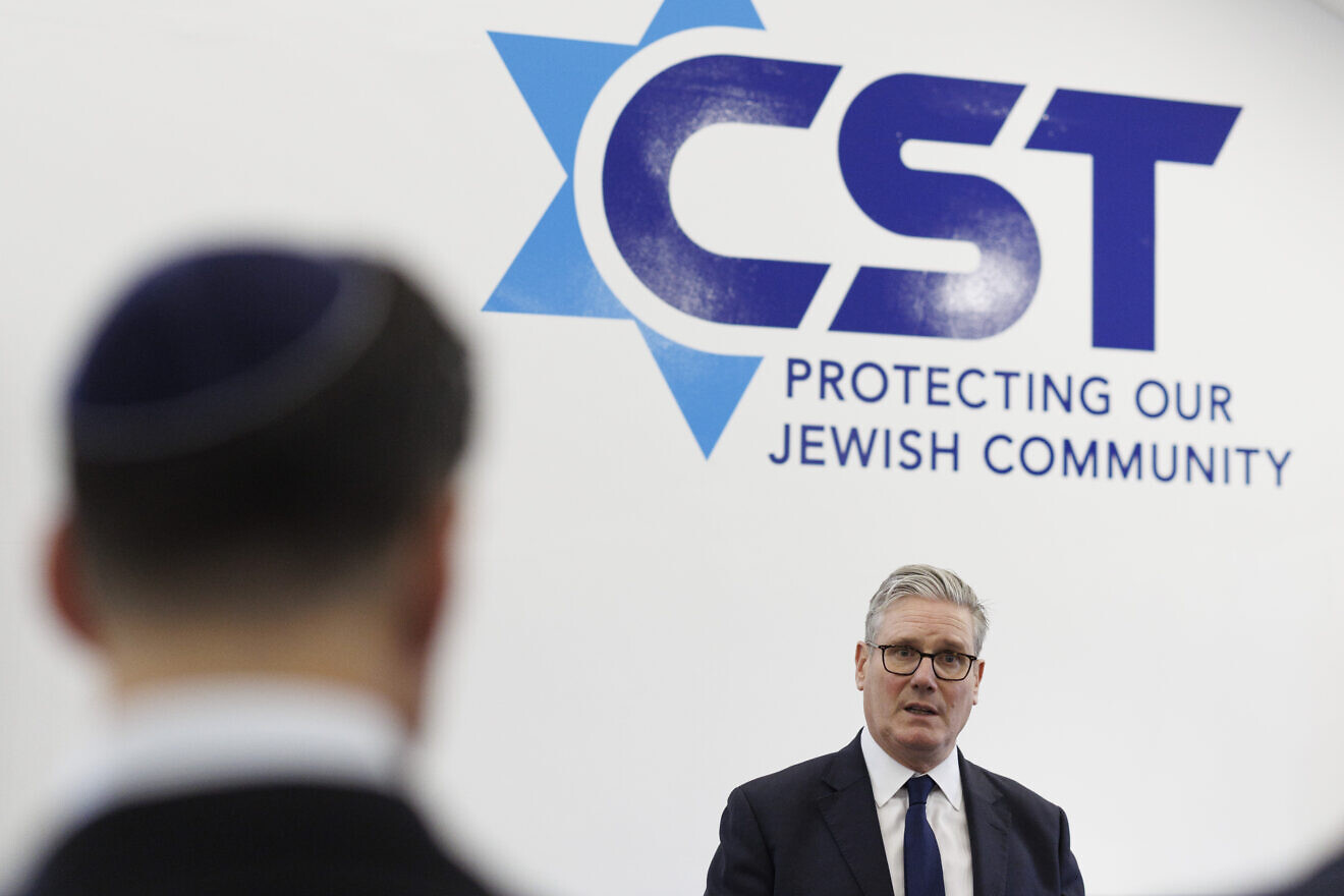 Starmer slammed for welcoming man who praised killing Zionists