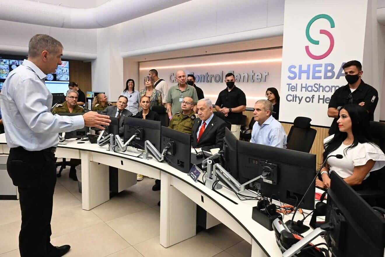 Israeli Prime Minister Benjamin Netanyahu visits Sheba Medical Center in Ramat Gan to review preparations for receiving hostages freed in “Operation Returning Home,” Oct. 10, 2025. Photo by Haim Zach/GPO. Israeli Prime Minister Benjamin Netanyahu visits Sheba Medical Center in Ramat Gan to review preparations for receiving hostages freed in “Operation Returning Home,” Oct. 10, 2025. Photo by Haim Zach/GPO.