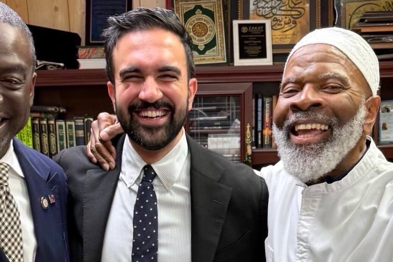 Zohran Mamdani, the Democratic nominee for New York City mayor, poses at Masjid At-Taqwa in Brooklyn with Imam Siraj Wahhaj and Yusef Abdus Salaam, Oct. 17, 2025. Source: Zohran Mamdani social media account. Zohran Mamdani, the Democratic nominee for New York City mayor, poses at Masjid At-Taqwa in Brooklyn with Imam Siraj Wahhaj and Yusef Abdus Salaam, Oct. 17, 2025. Source: Zohran Mamdani social media account.