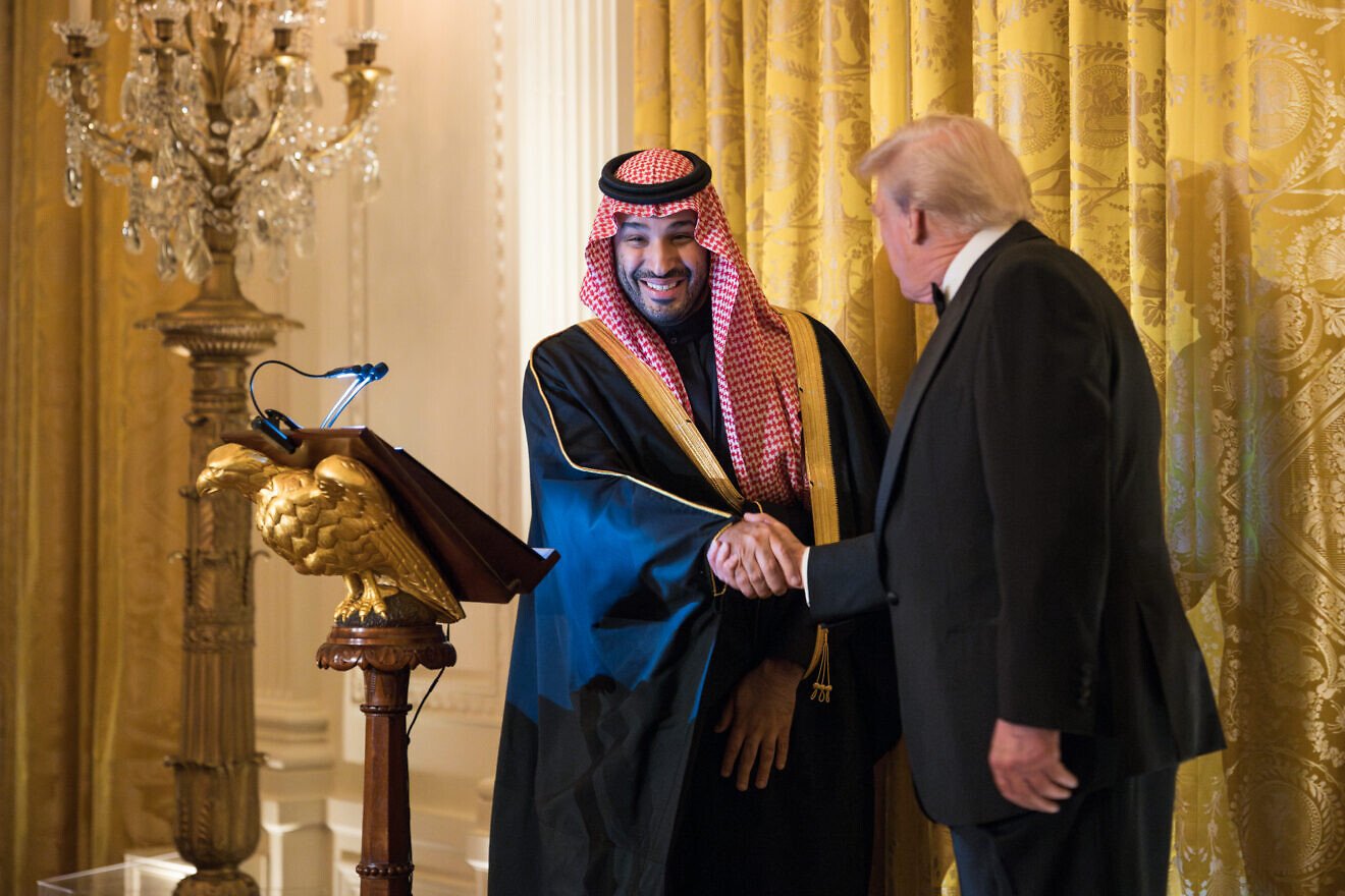 U.S. President Donald Trump welcomes Crown Prince and Prime Minister Mohammed bin Salman Al Saud of Saudi Arabia, delivering remarks at a dinner held in his honor, at the White House, Nov. 18, 2025. Credit: Andrea Hanks/White House.