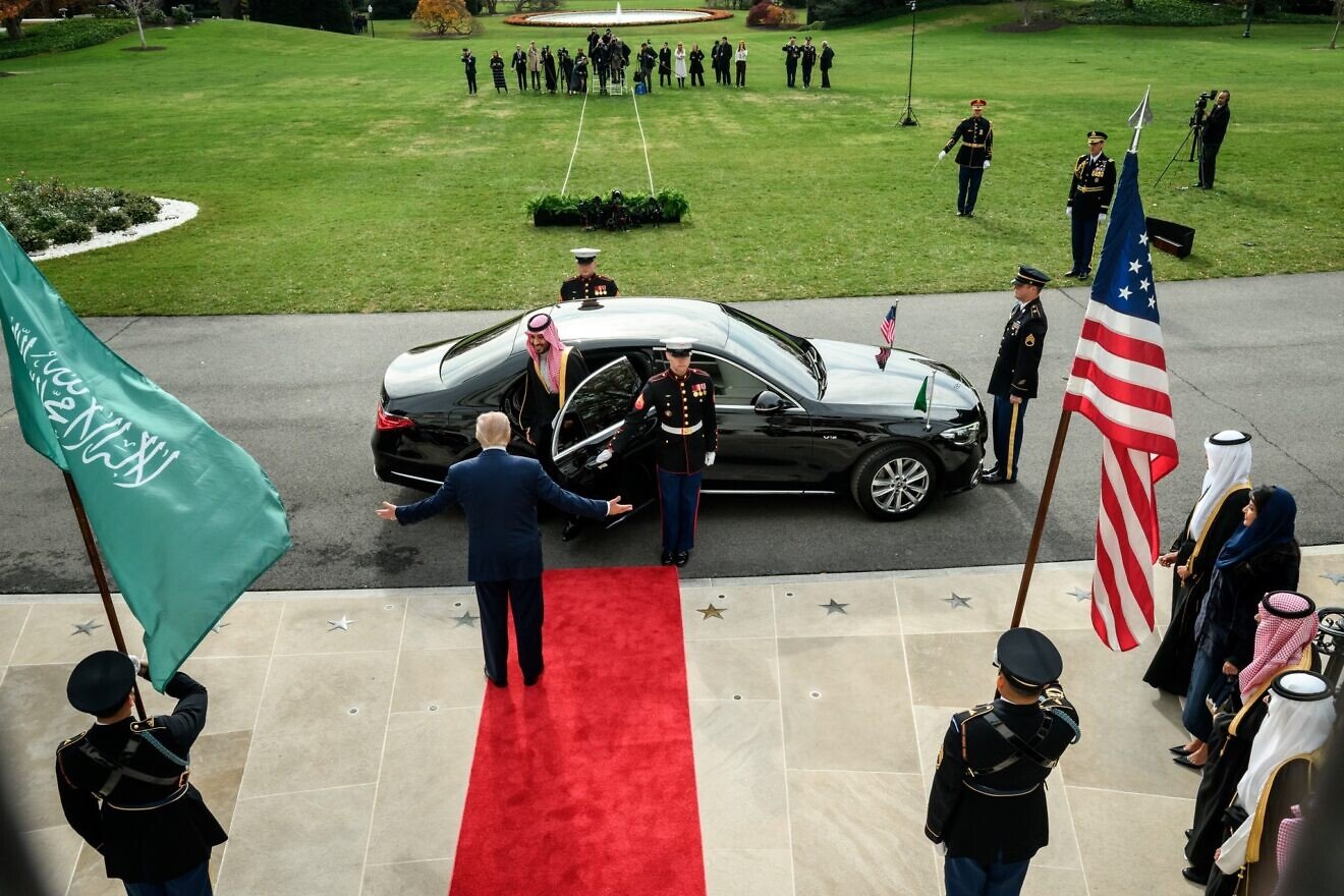 U.S. President Donald Trump welcomes Saudi Crown Prince Mohammed bin Salman at the South Portico of the White House in Washington, D.C., on Nov. 18, 2025. Credit: Daniel Torok/White House.