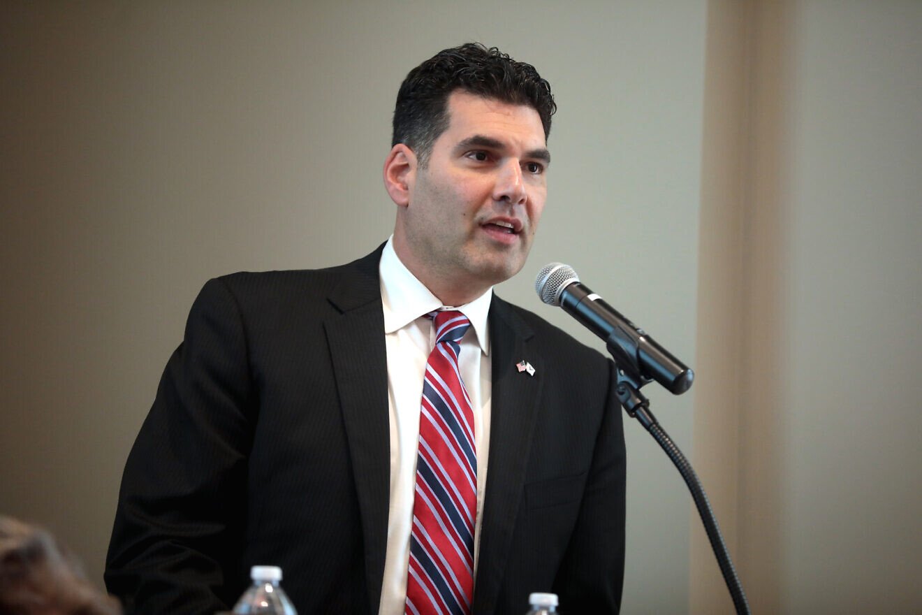 JAG Corps reservist lawyer aiming to become only Jewish Republican state AG in US