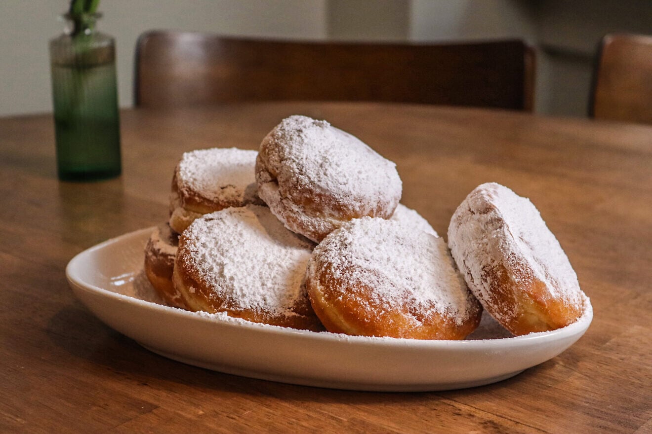 Jelly still king as bakeries in NY experiment with Chanukah doughnuts