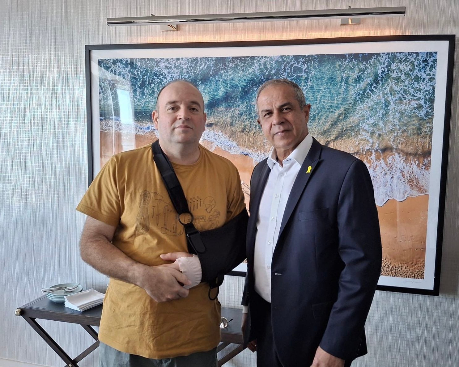 Israeli ambassador honors Bondi Chanukah attack hero