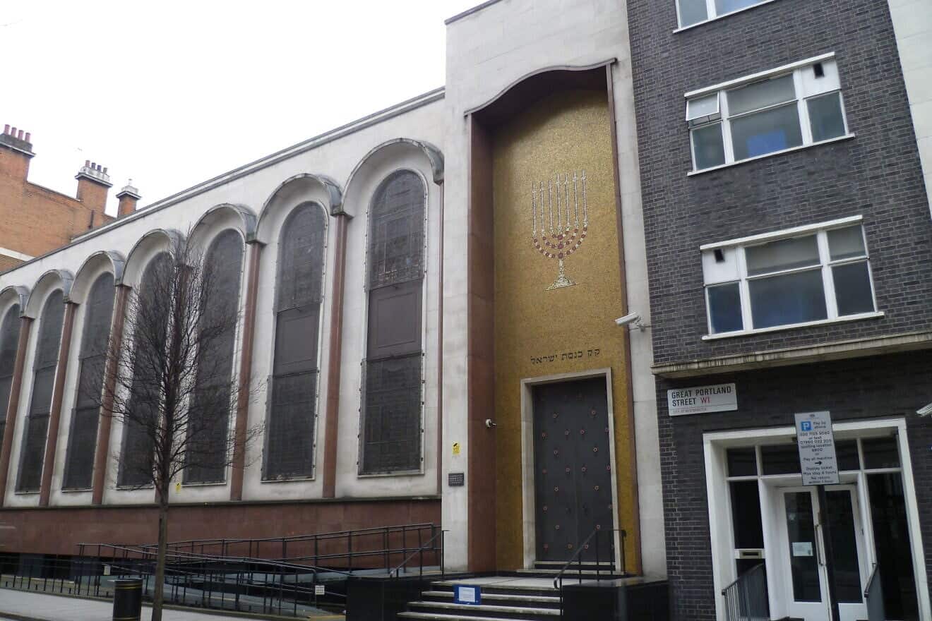 London cops move anti-Israel protest away from synagogue