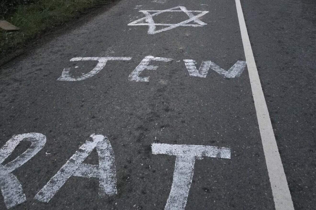 Jew rat road graffiti reappears in Ireland