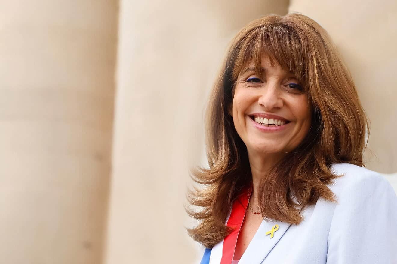 Bill to ban Israel-related Jew-hatred advances in France