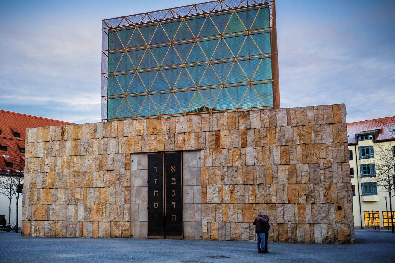 Bullet cartridge threats mailed to Munich Jewish center