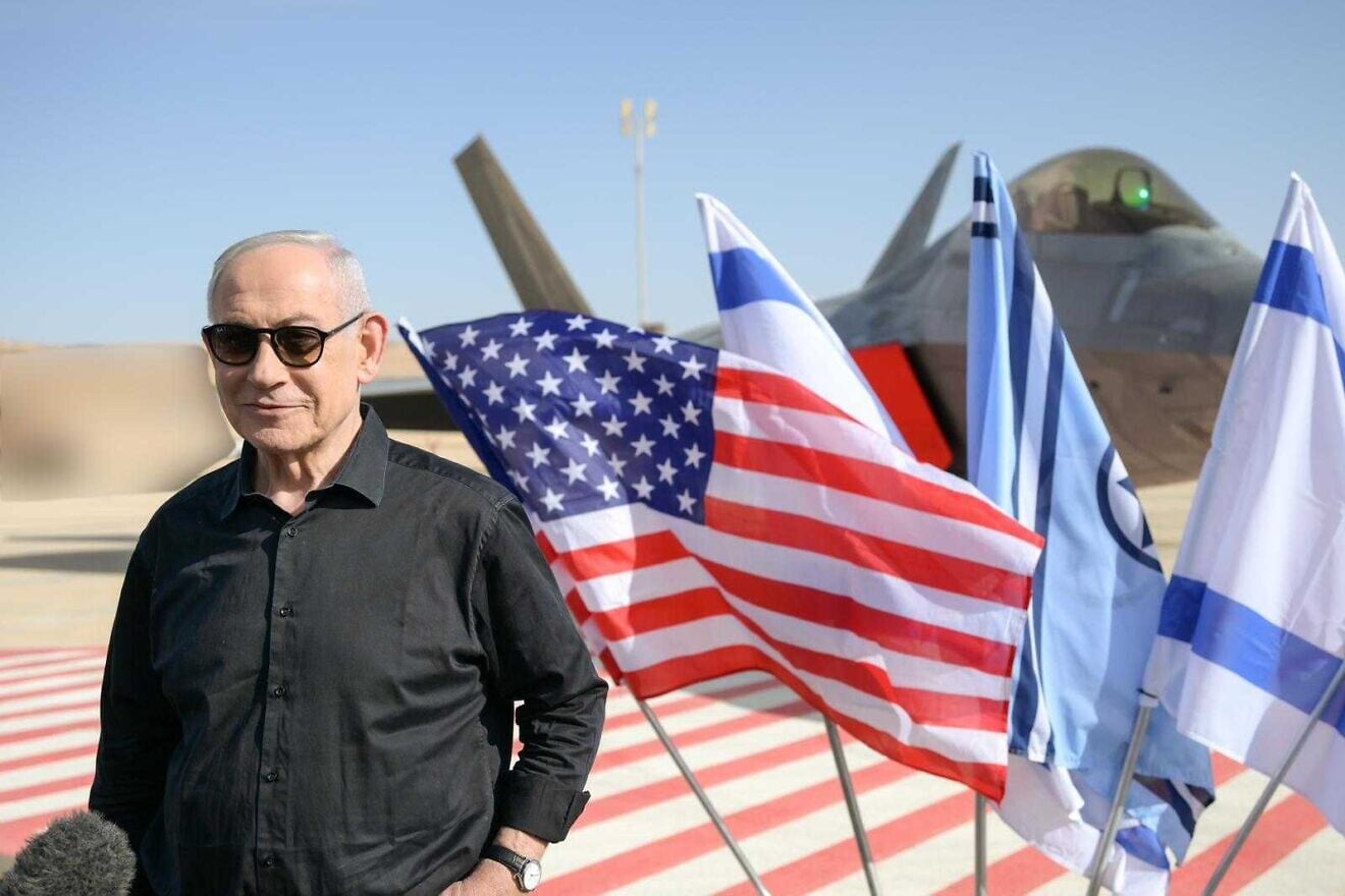 Prime Minister Benjamin Netanyahu visits an Israeli Air Force base in southern Israel, March 5, 2026. Photo by Maayan Toaf/GPO.